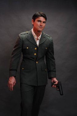 Yakışıklı ordu genel