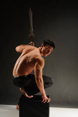 Moody savaşçı uzanıyor