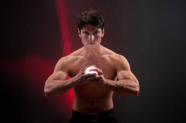 Kötü büyücü bekliyor