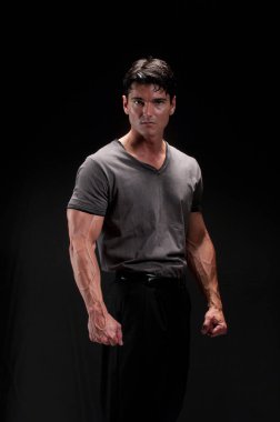 Zor gladyatör şık arıyor