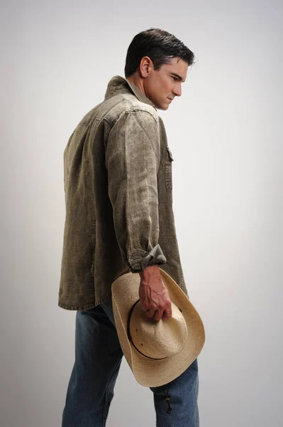 Stilig cowboy väntar — Stockfoto