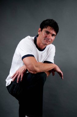 Yakışıklı sporcu bekliyor