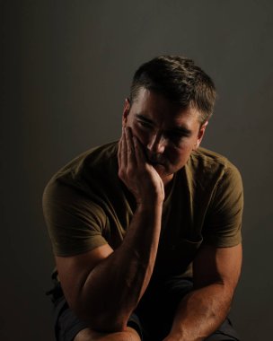 yakışıklı adam onun Bayan bekliyor