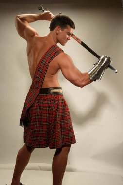 Yakışıklı highlander bekliyor