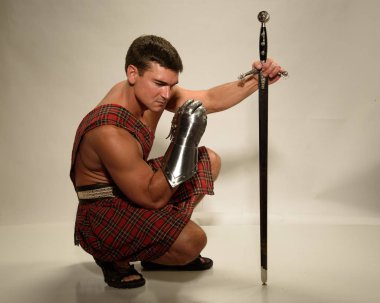 Yakışıklı highlander bekliyor