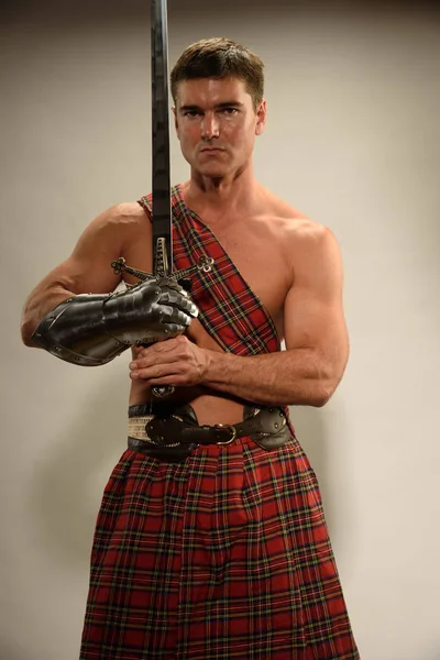 O belo highlander aguarda — Fotografia de Stock