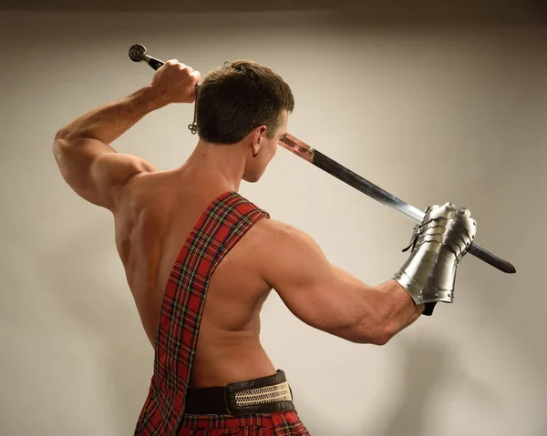 The handsome highlander awaits — Stock Photo, Image