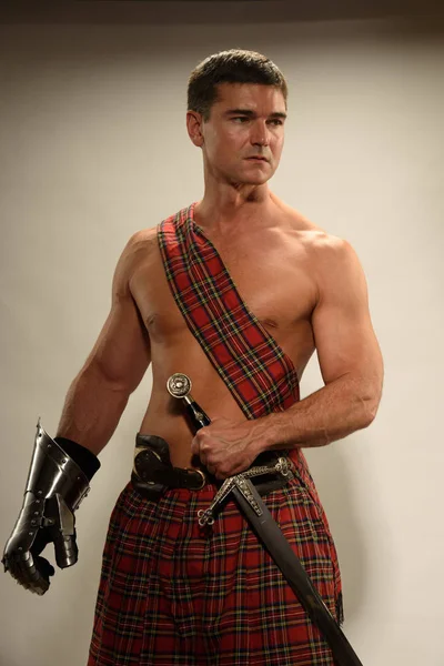 Yakışıklı highlander bekliyor