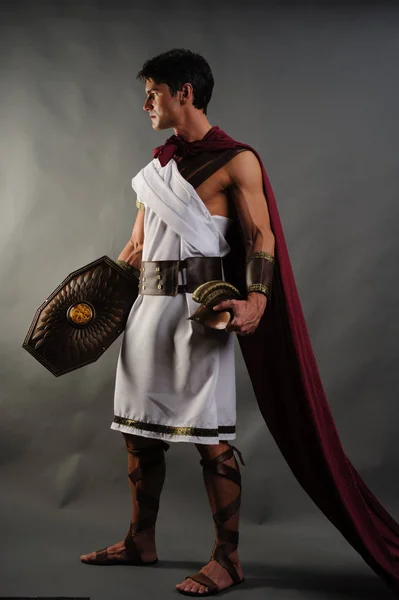 Gladiador Sexy Faz Uma Pose — Fotografia de Stock