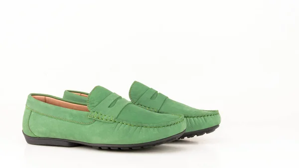 Mocassino Uomo Verde Isolato Sfondo Bianco — Foto Stock