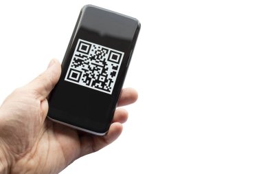 Beyaz arka planda QR kodu olan izole bir telefon. Modern elektronik, kablosuz belge yönetimi kavramı.