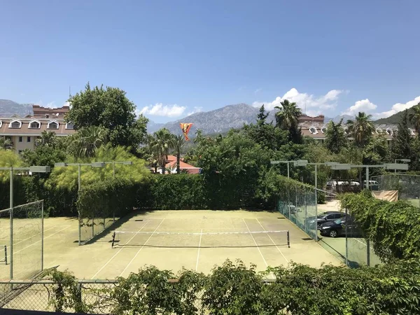 Tenis kortu hindide