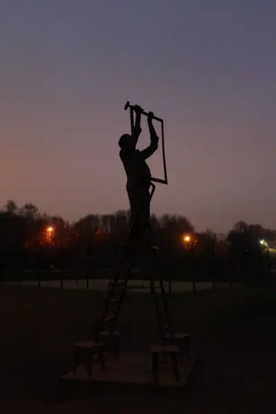 Parktaki komik heykel