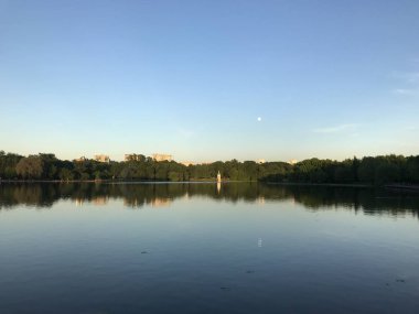 Arazideki Golovinsky göleti