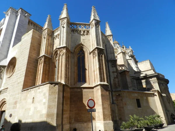 Tarragona şehrindeki manastır.