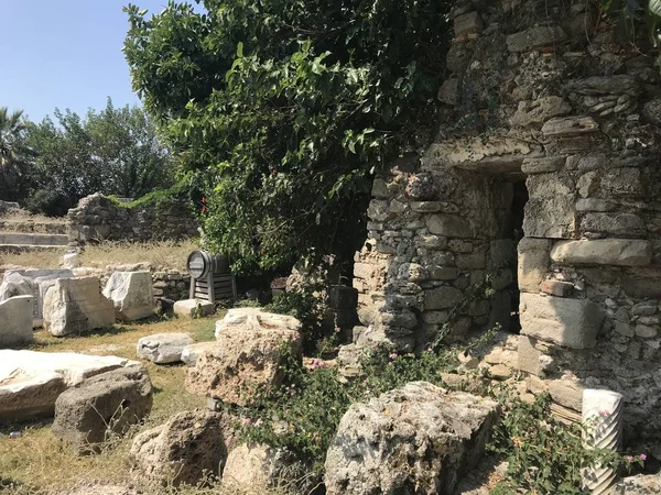 Kenarda eski bir kasaba