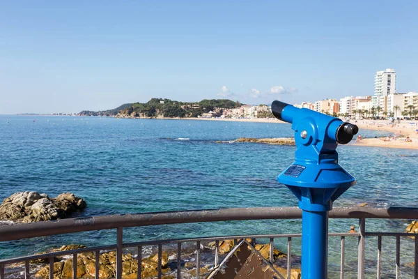 Mirador Con Prismáticos Con Monedas Soleado Día Verano Lloret Mar — Foto de Stock