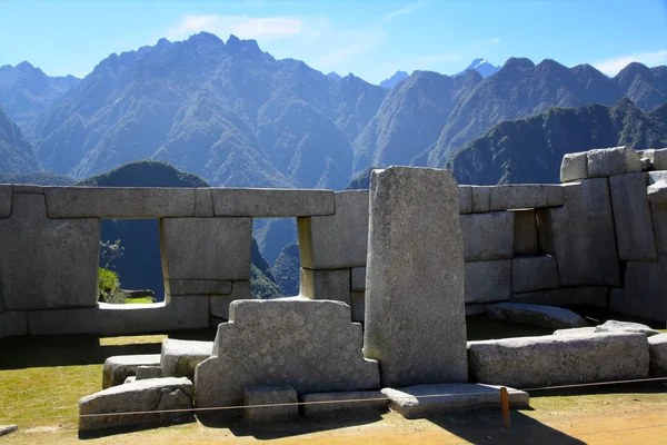 Maço Picchu, Peru 'nun İnka şehri. Üç pencerenin tapınağı