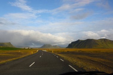 İzlanda 'da sonbahar, dağ sırtı