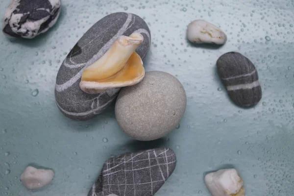 İç tasarım için deniz çakıl taşları.