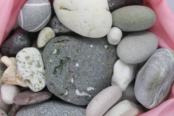 İç tasarım için deniz çakıl taşları.