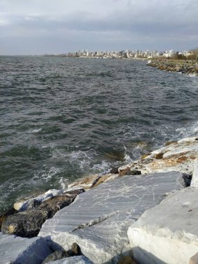 Karadeniz kıyısında tatil..