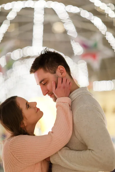 Romantic encounter of beautiful couple — Stock Photo, Image