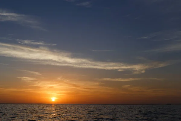 Fotografía del atardecer por mar — Foto de Stock