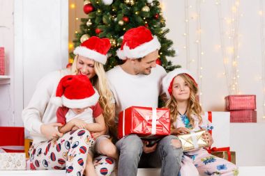 Yeni yıl yeni yıl'ta aile fotoğrafı