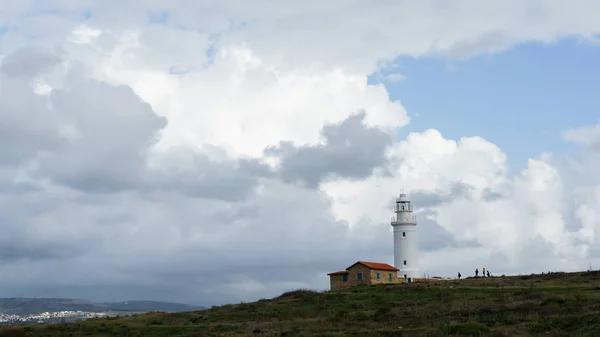 Foto de zona costera con faro — Foto de Stock