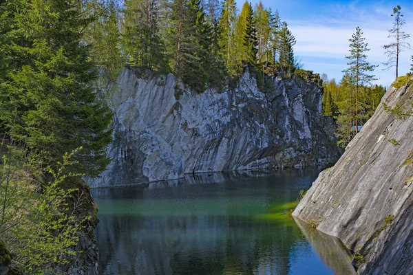 Zabytek Rosji, marmurowy kamieniołom, rezerwat Ruskeala, Karelia — Zdjęcie stockowe