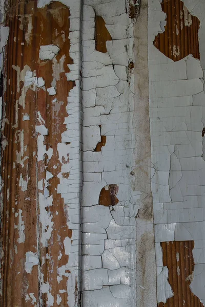 Vecchia struttura in legno intemperie con peeling vernice bianca. Grunge sfondo . — Foto Stock