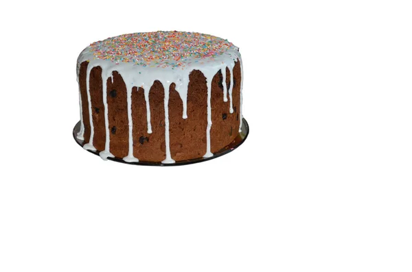 Kuchen mit farbigem Brot auf weißem Hintergrund — Stockfoto