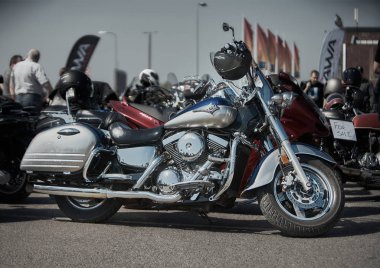 24-04-2019 Riga, Letonya. Şehir caddesinde lüks bir helikopter bisikleti. Helikopter motoru