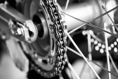 Motosiklet arka zincirinin bir ayrıntı.