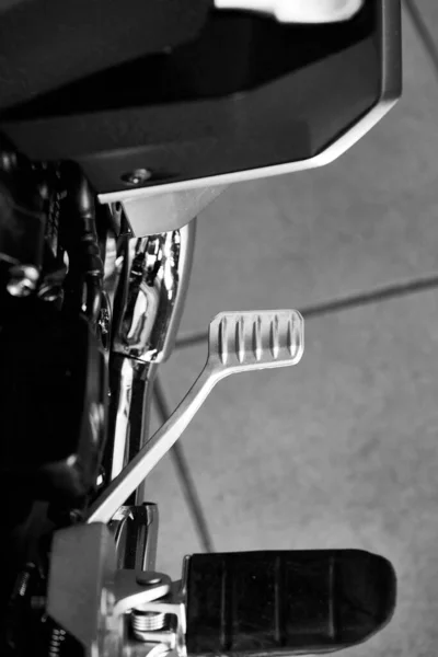 摩托车踏板及制动器踏板的闭合 — 图库照片