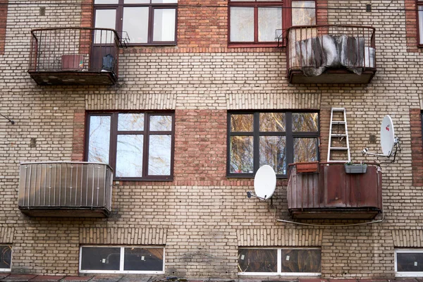 Five Story Three Porch Brick Apartment Building Moscow — Fotografia de Stock