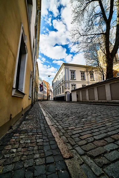 Blauwe Lucht Boven Daken Van Oude Stad Riga — Stockfoto