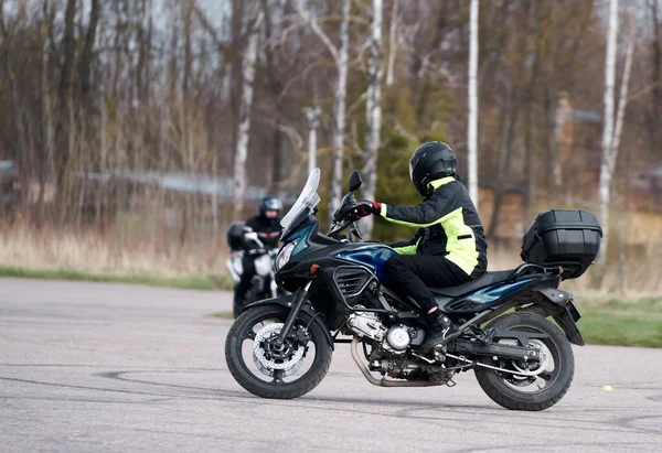 Moto Strada Sella Divertirsi Guidando Strada Vuota Viaggio Moto Tour — Foto Stock