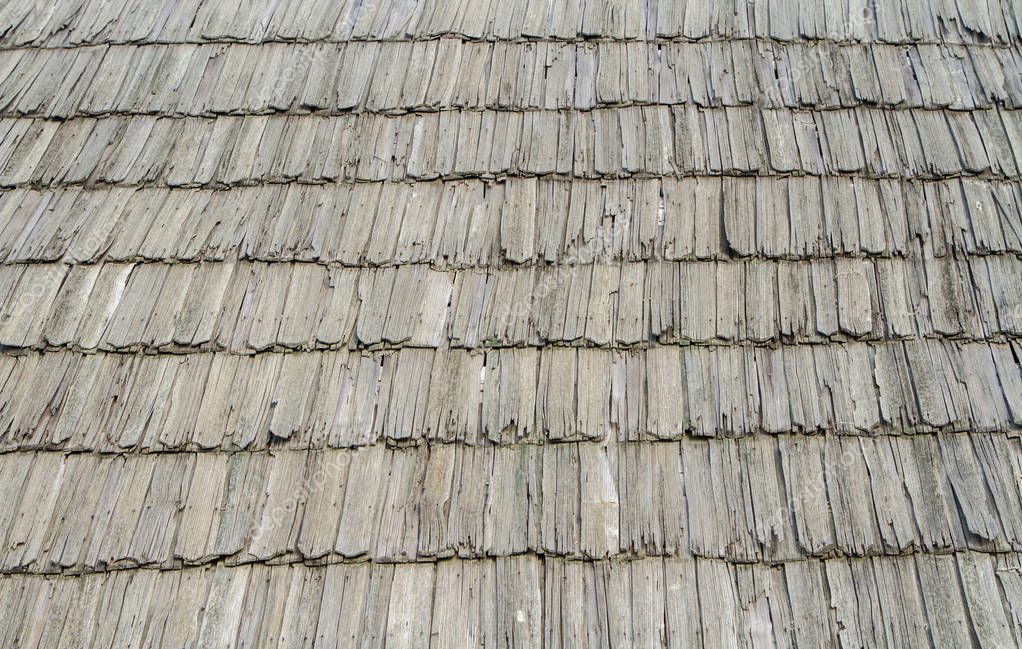 Traditional shingle roof background — Stock Photo © paulmalaianu #130678192