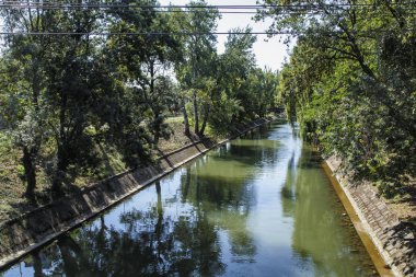 Timisoara, Romanya - 08 Eylül 2017: Görünümünde Bega Nehri'nin üzerinde 08 Eylül 2017 Timisoara.