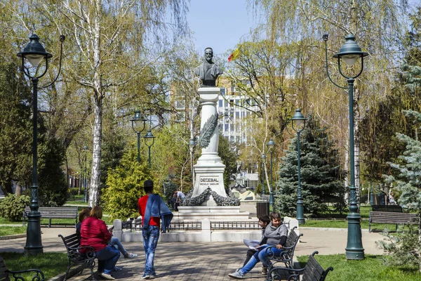 Drobeta Turnu Severin Roménia Abril Estátua Decébalo Último Rei Dácia — Fotografia de Stock