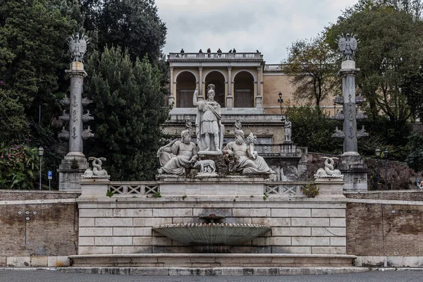 ローマ イタリア 2019年12月2日 ローマの女神とテラス ピンチョ Terrazza Del Pincio の噴水がイタリアのローマにある人民広場 Piazza — ストック写真