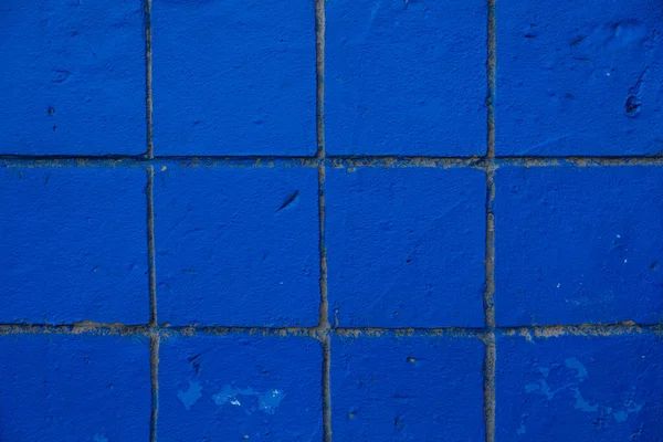 Kis Kék Időjárású Sérült Csempe Fal Háttér Textúra — Stock Fotó