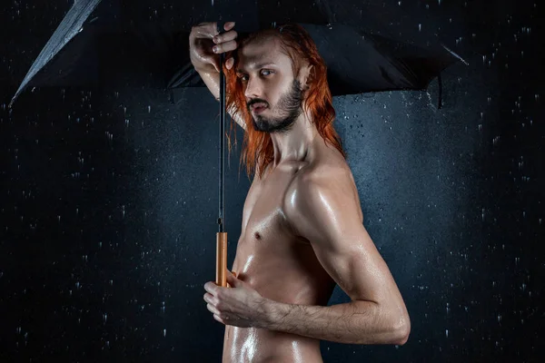 Erotické mokrý muž. — Stock fotografie