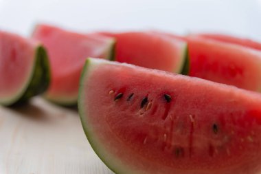 Taze ve sağlıklı bir karpuz dilimi