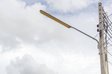 yüksek voltaj güç hatları