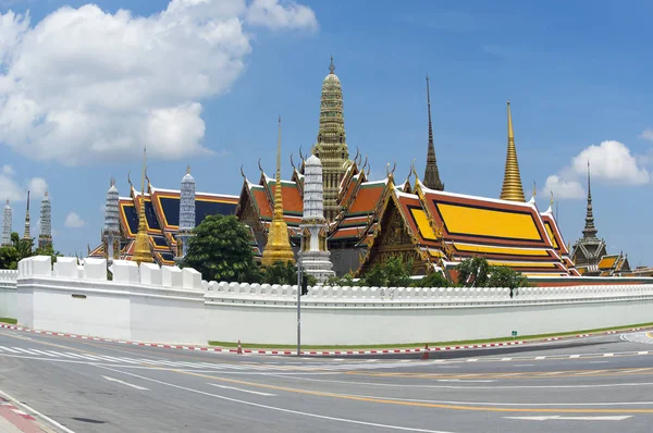 Wat Phrasrirattana Sasadaram the Temple of the Emerald Buddha,W — Stock Photo, Image