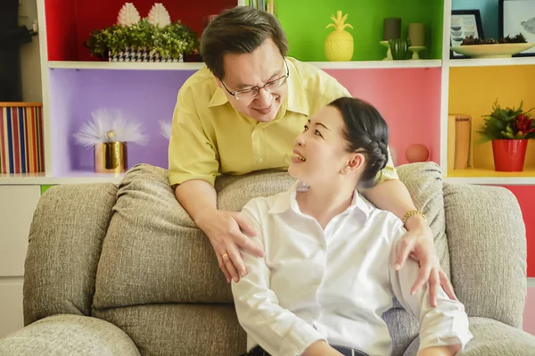 Senioren Valentinstag, Beziehungen und Menschen Konzept - glücklich — Stockfoto