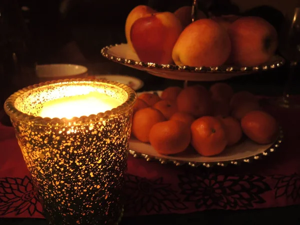 Burning Decorative Candle Fruit Vase — Stock Photo, Image